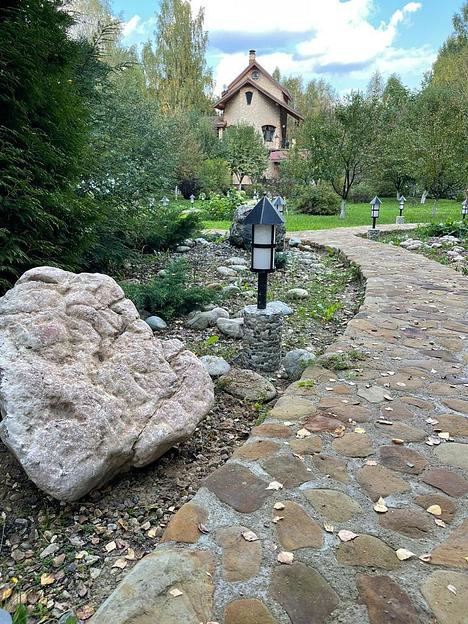 Валун мраморный Розовый /тн (1200-2000 мм) фото 1