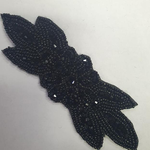 Аппликация пришивная «Цветок» удлинённый чёрный фото 1