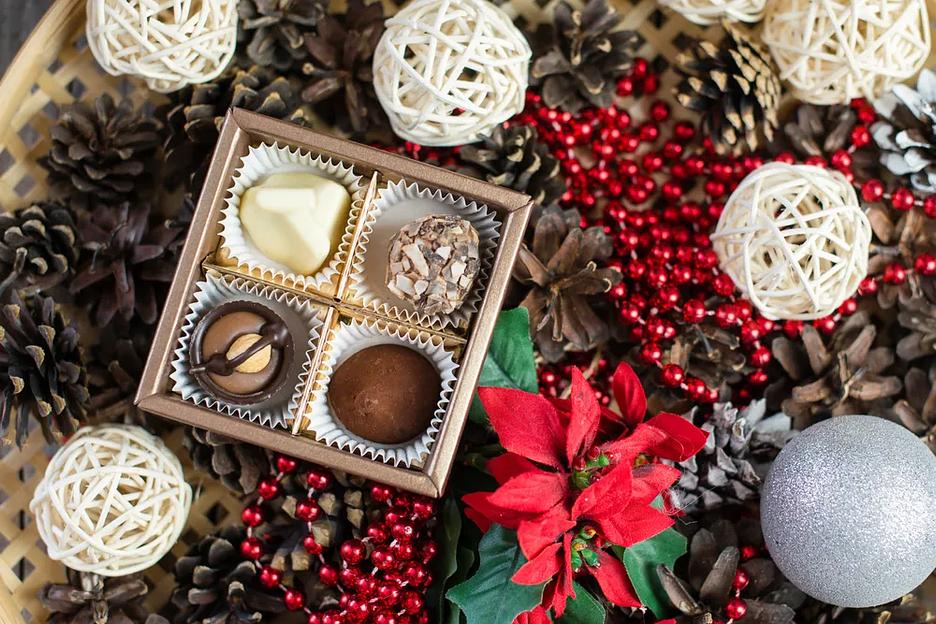 Коробка шоколадных конфет ручной работы Fradе́ «Фирменная» (микрогофрокартон) 56 г фото 4