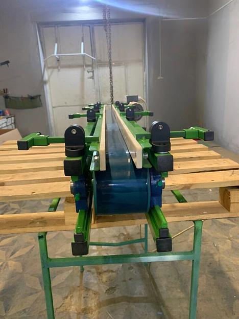 Мини-транспортер для цилиндрических деталей фото 2