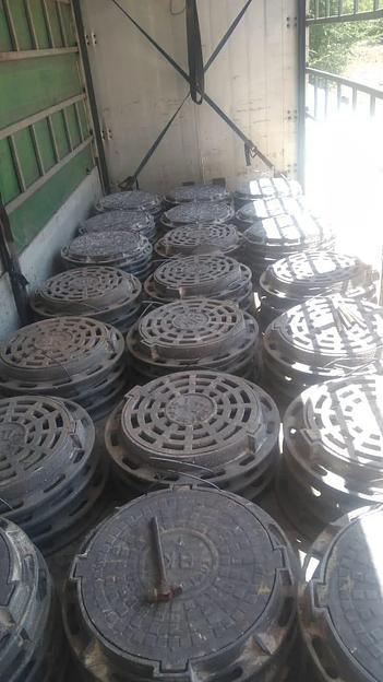 Люк чугунный легкого типа, с запорным устройством 63кг опт фото 1