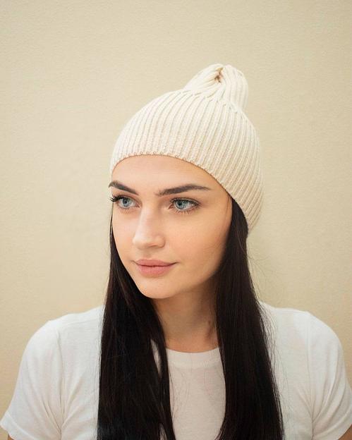 Шапка тыковка без подворота Светло-бежевая ОПТ фото 2