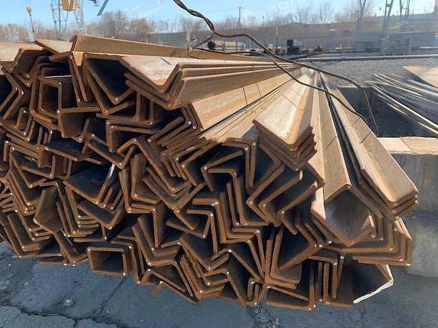 Уголок стальной неравнополочный фото 2