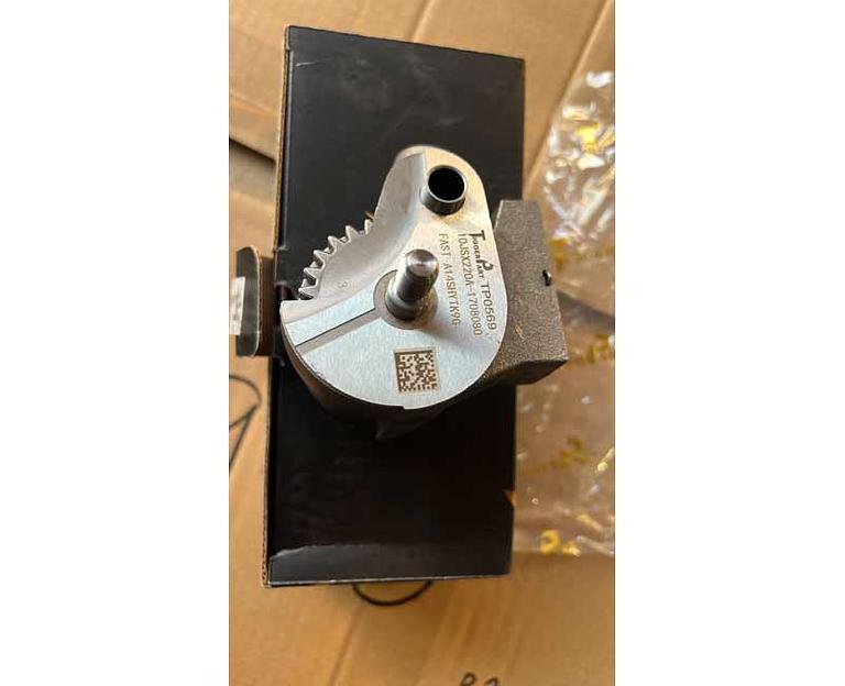 Насос масляный FULLER 10JS/12JSDX 10JSX220A-1708080 TiggerPart фото 1