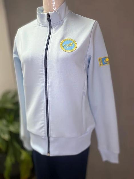 Пошив и изготовление спортивных женских костюмов фото 1