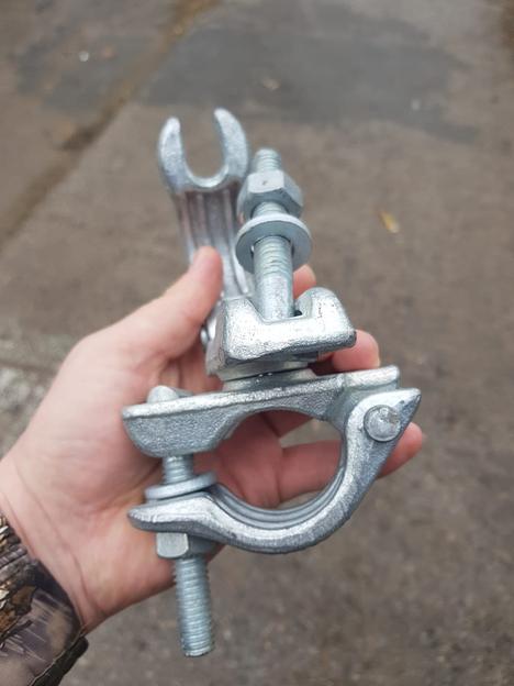 Хомут поворотный для хомутовых строительных лесов фото 2