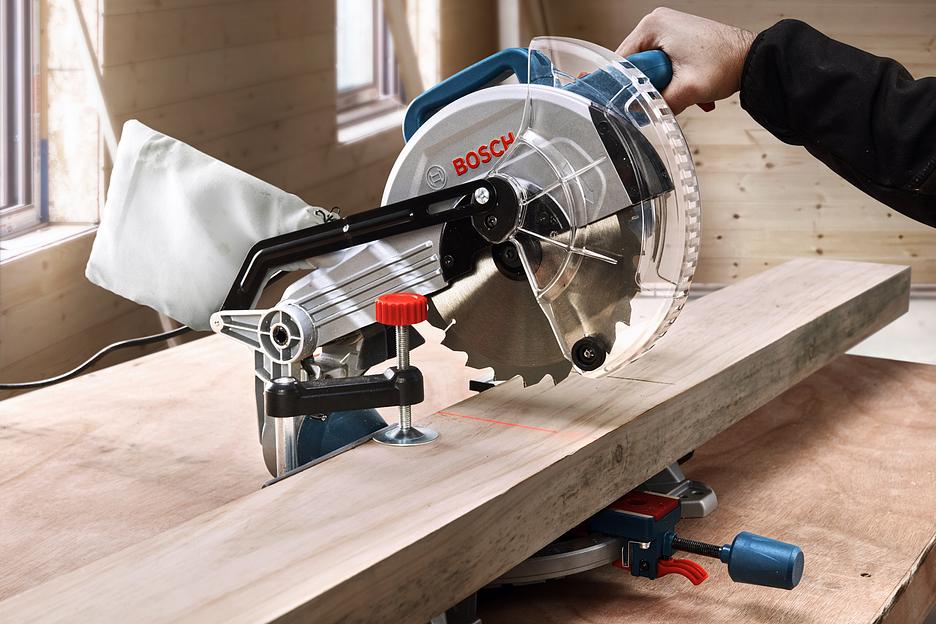 Торцовочная пила Bosch GCM 216 1300Вт 4800об/мин d=216мм фото 7