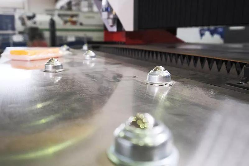 Оптоволоконная установка лазерного раскроя КАМИ КМТ L1 фото 2