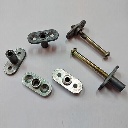 Стяжка оконная без носика СТ-55 с болтом фото 1