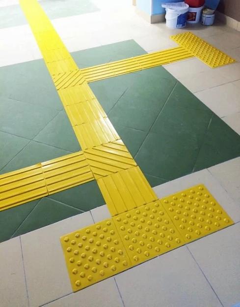 Тактильная плитка резиновая 300х300 конус ОПТ фото 4