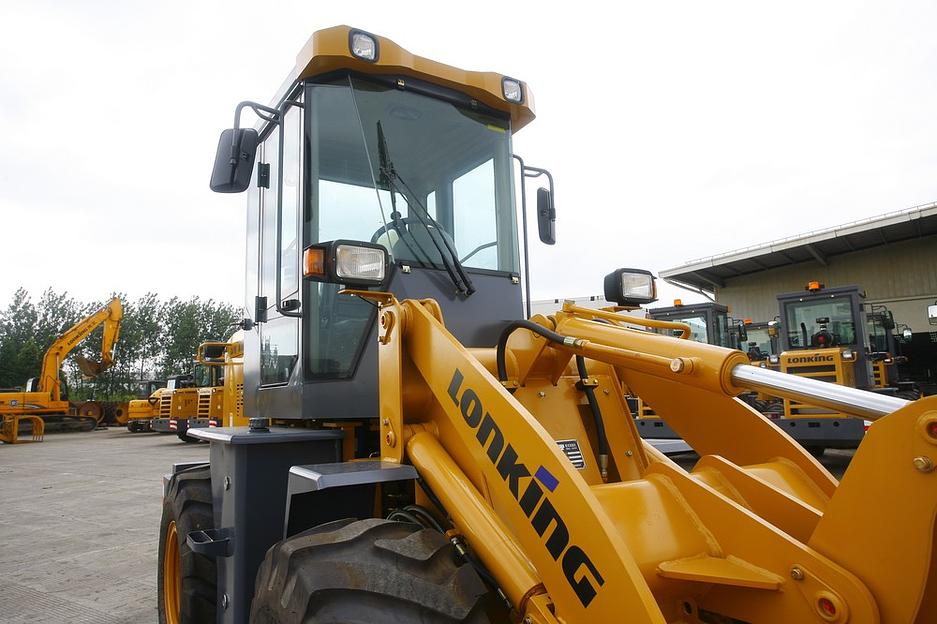 Фронтальный погрузчик «Lonking CDM816D» фото 4