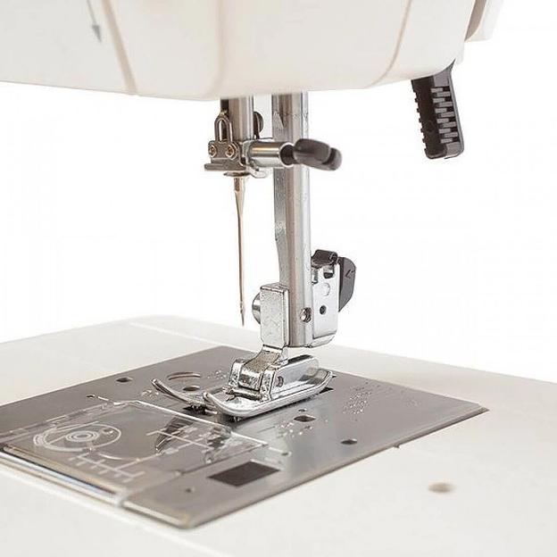 Швейная машина Janome Sewist 709 белый фото 4