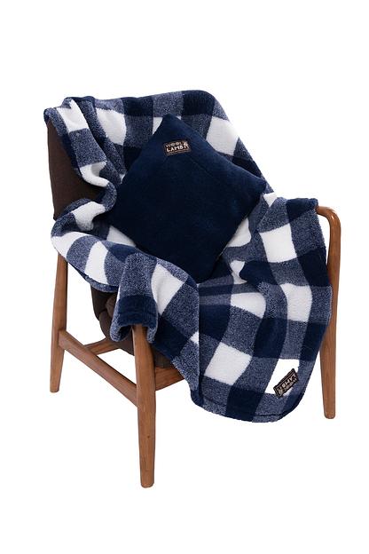 Комплект Woollamb подушка 40×40 см + плед меховой клетка синий 100×140 см, опт фото 1