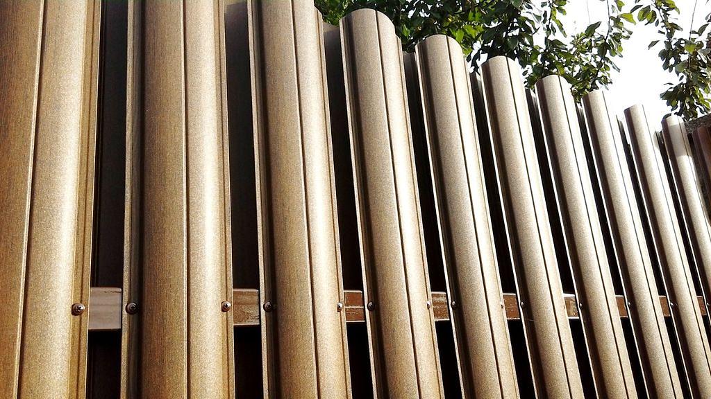 Круглый штакетник цвет дерева фото 5