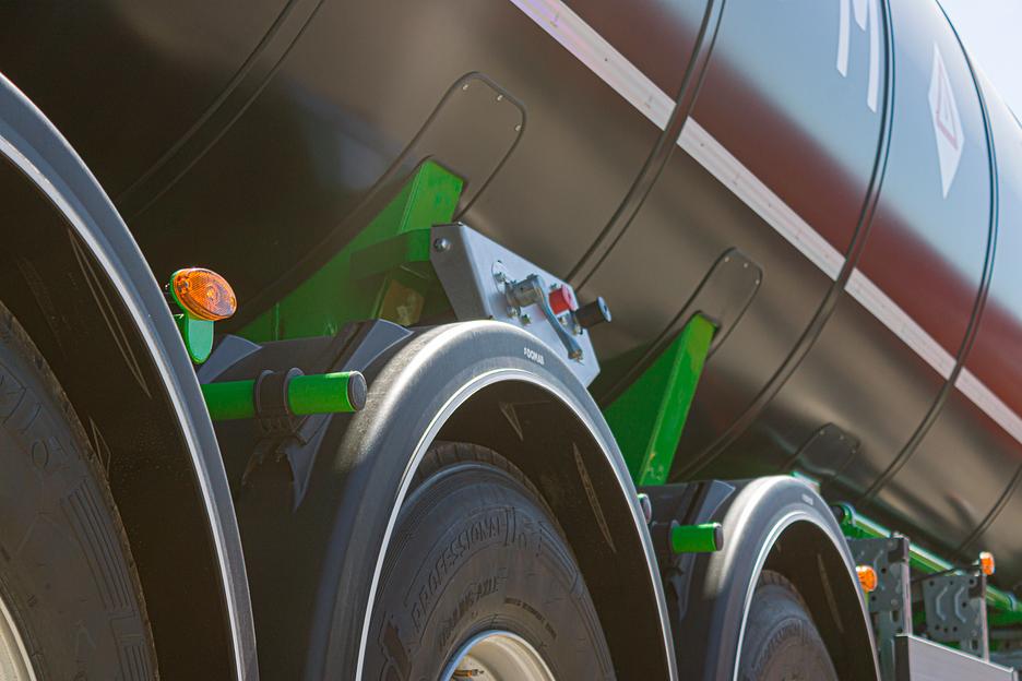 Битумовоз 28 м³ трёхосный 914220-01 фото 5