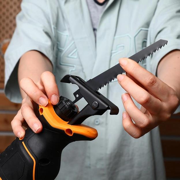 Сабельная пила Deko DKRS20 20Вт аккум. 2800ход/мин (085-1127) фото 4