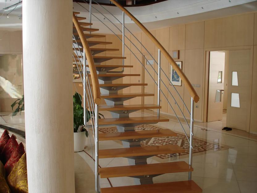 Изготовление деревянных лестниц ОПТ фото 1