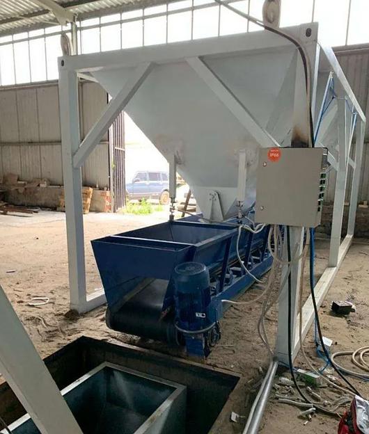 Автоматический дозатор для розлива жидких материалов в емкости фото 2