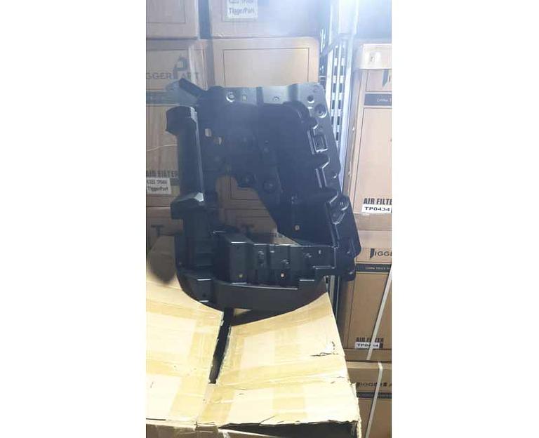 Корпус фары правый SHACMAN X5000 Тягач рестайлинг DZ97189623014 фото 1