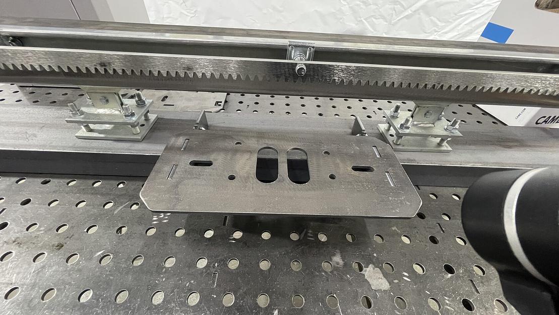 Универсальное монтажное основание для электропривода откатных ворот ОПТ фото 1