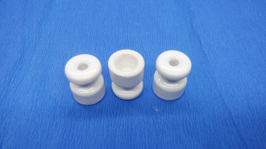 Изолятор для наружного монтажа R, керамика белый (50 шт/уп) фото 1