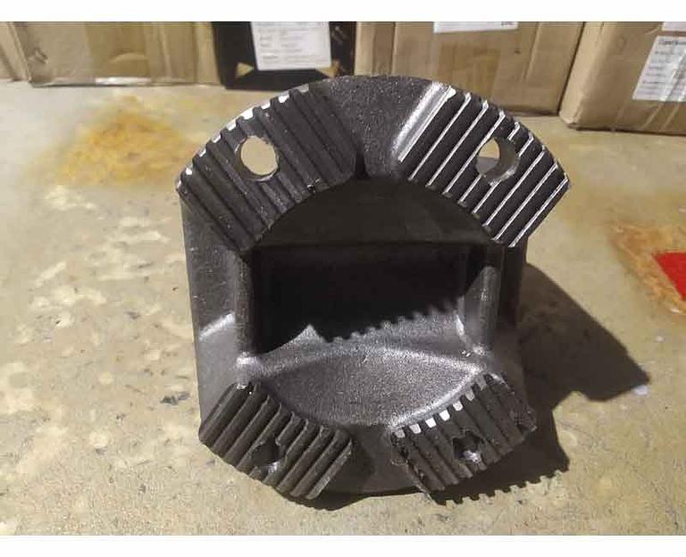 Фланец карданного вала D180mm 4 отверстия, под крест. d-68 (наружные стопора) 1С31212 TiggerPart фото 2