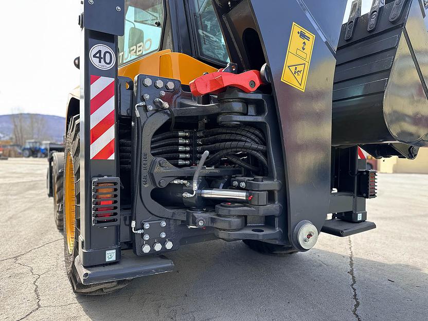 Экскаватор-погрузчик Cukurova 880S фото 5