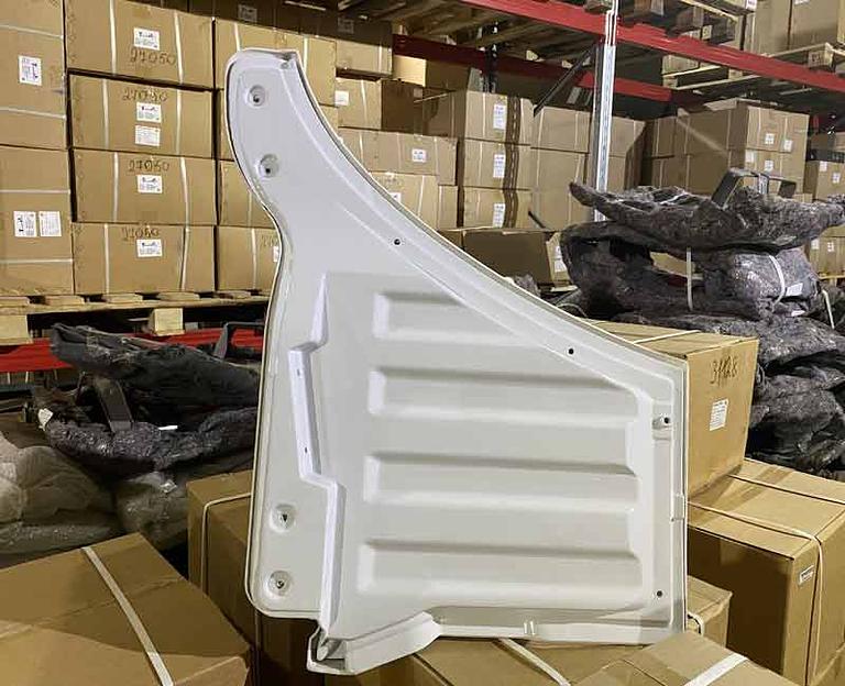 Накладка двери нижняя левая белая Х3000 DZ14251330151 фото 1