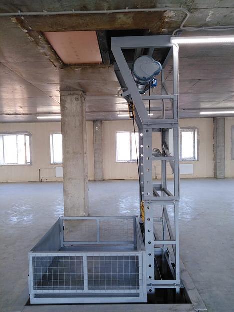 Мачтовый подъёмник канатный с электротельфером фото 3