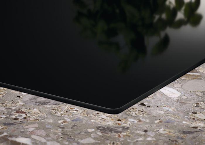 Индукционная варочная поверхность Electrolux LIT30231C черный фото 7