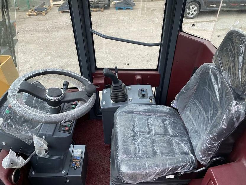 Фронтальный погрузчик Lonking CDM936N фото 3