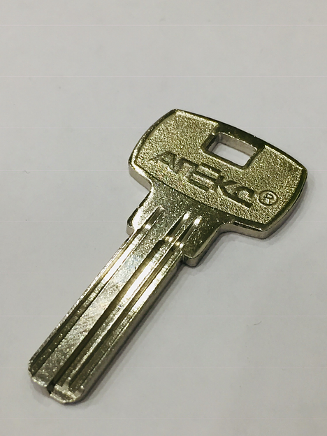 Заготовка ключа APECS, 3 паза (H-126) фото 1