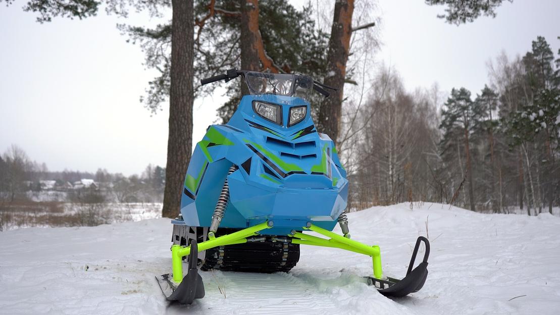 Снегоход Next 380 мощностью: 15 л.с., габариты: 2180*1100*1050 мм., Подвеска: катковая. фото 2