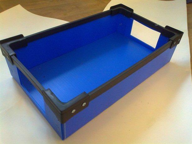 Складской ящик из гофропластика сотового полипропилена с пластиковым профилем и уголками фото 1