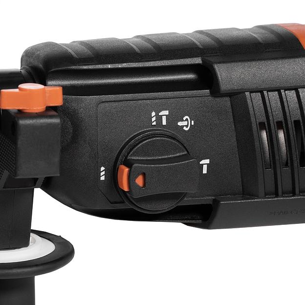 Перфоратор Daewoo DAH 820 патрон:SDS-plus уд.:3Дж 820Вт (кейс в комплекте) фото 2