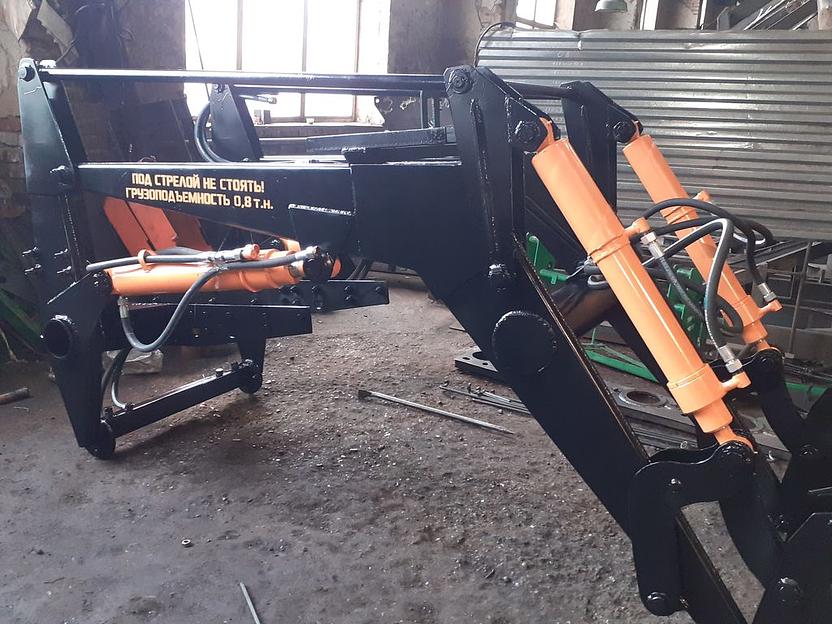 Погрузчик ПГУ-0.8М на МТЗ 82.1, ковш 0,7м3 фото 1