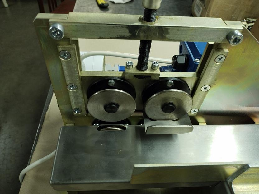 Станок для штриховки книг в переплете ШР-100 фото 3