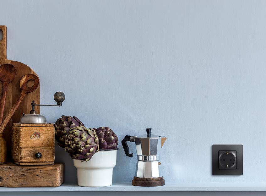 Розетка 2К+З со шторками, немецкий стандарт, винтовые зажимы, 16А, 250В~, Etika, антрацит Legrand 672622 фото 2