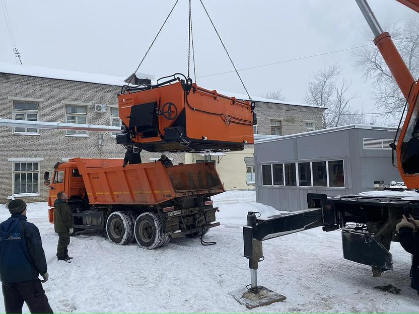 Термос-бункер для асфальта ST 6000 фото 8