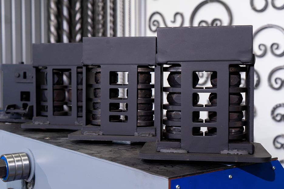 Кузнечный станок «ПРОФИ-4М» - для «художественной ковки» и гибки металлопроката фото 2