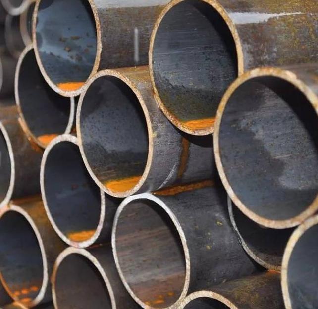 Трубы стальные бесшовные горячедеформированные Ст20 от 57х3,5х10000 мм до 219х7х11500 мм ГОСТ 8732-78 ОПТ фото 1