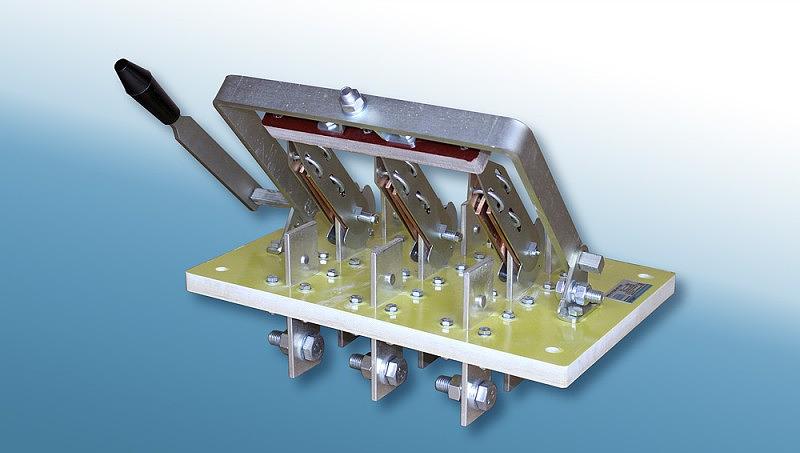 Разъединитель РЕ19-41-72220 1000А и/п фото 3