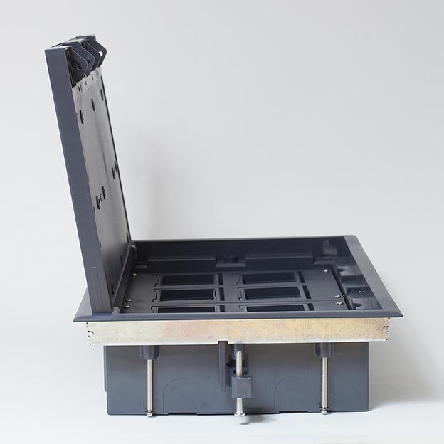 Люк на 8 постов (45х45),металл/ пластик, с пластиковой коробкой, IP40 фото 5