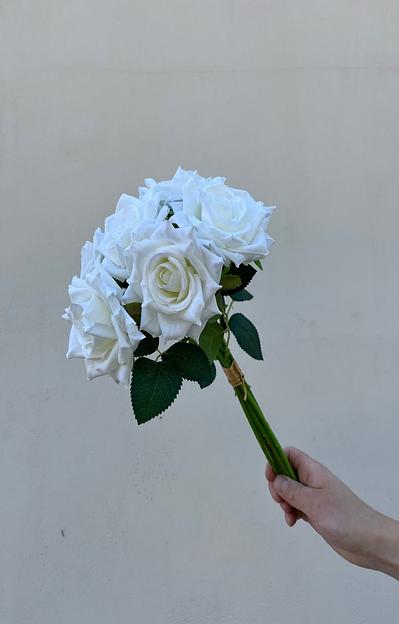 Искусственные цветы ПластЦвет «Пучок средних роз» ОПТ фото 1