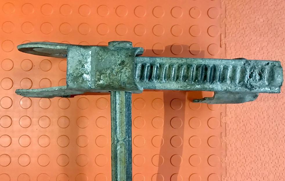 Универсальный замок для крупнощитовой опалубки пилосио, трио, крокодил б/у ОПТ фото 3