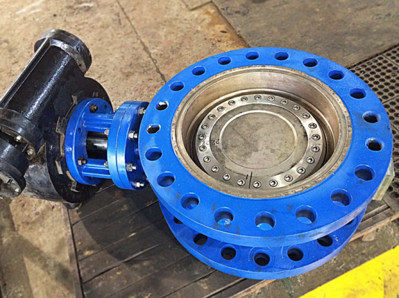 Затвор двухэксцентриковый чугунный фото 1