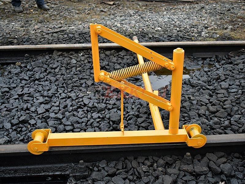 Установка гайковертная путевая с бензиновым двигателем «Богатырь КШГТ-42» фото 3