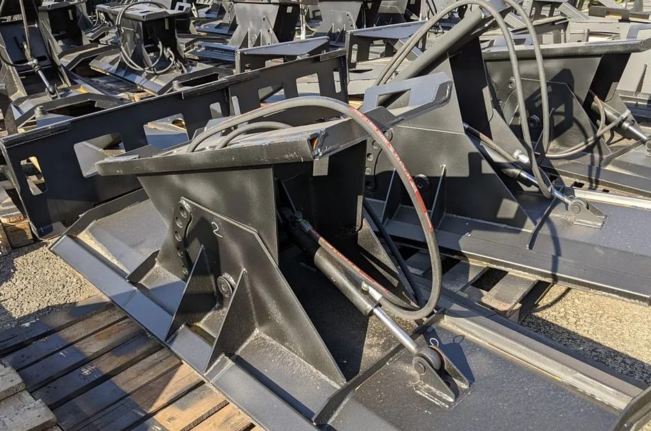 Отвал на минипогрузчик с механическим поворотом фото 2