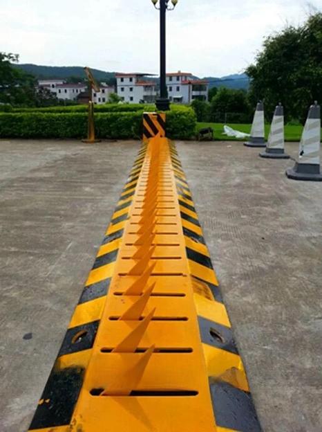 Шипованный дорожный блокиратор 3000х16 мм, под заказ ОПТ фото 1