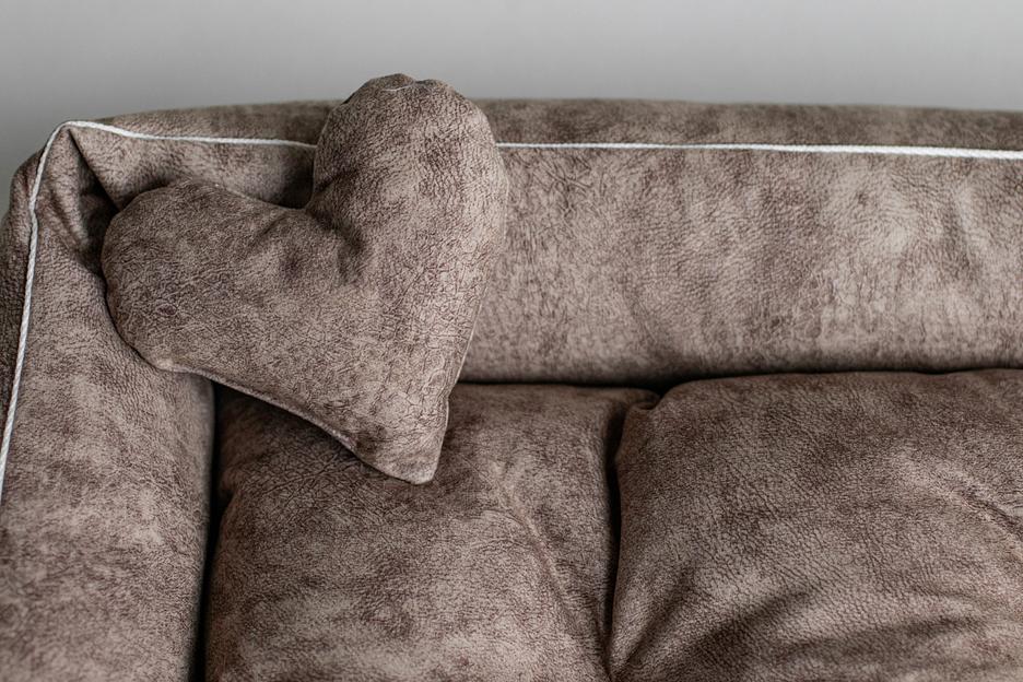 Лежак Маршал (велюр) №1 Camel для домашнего питомца ОПТ фото 3